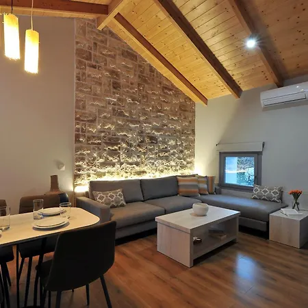 Sir T Apartment *